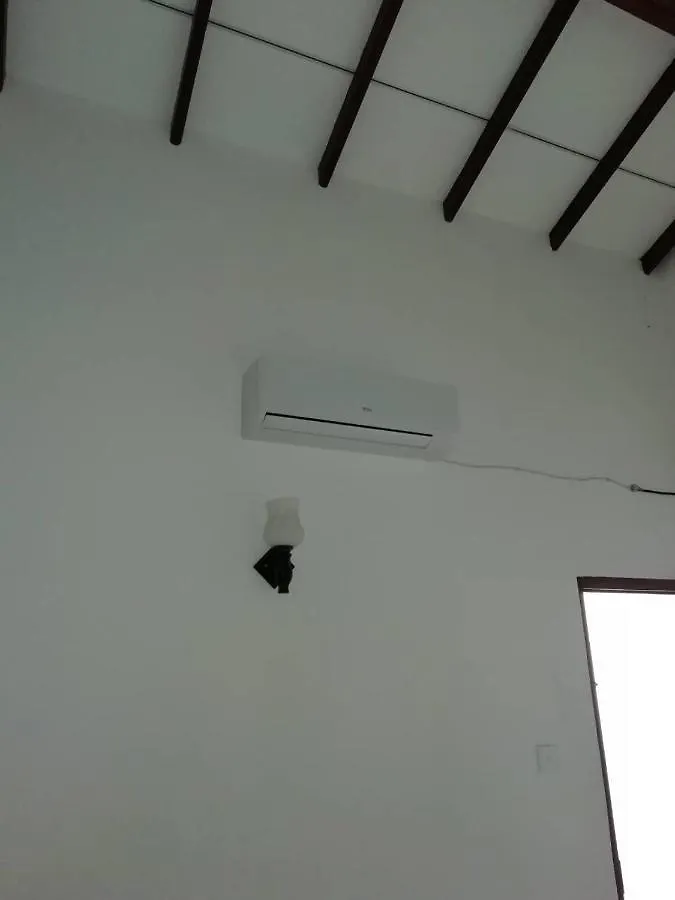 נגומבו Reshani Guest House